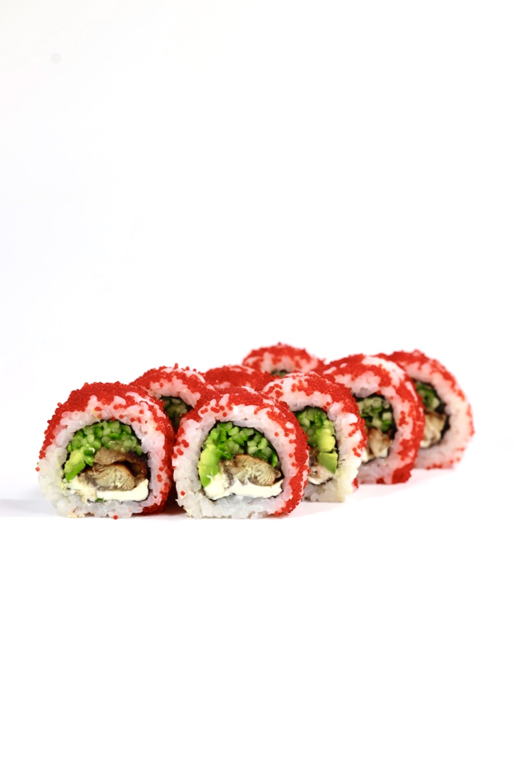 California with eel in tobiko (Калифорния с угрём в икре тобико)
