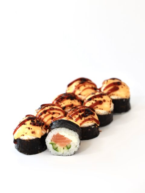 Golden Salmon Roll (Золотой лосось)